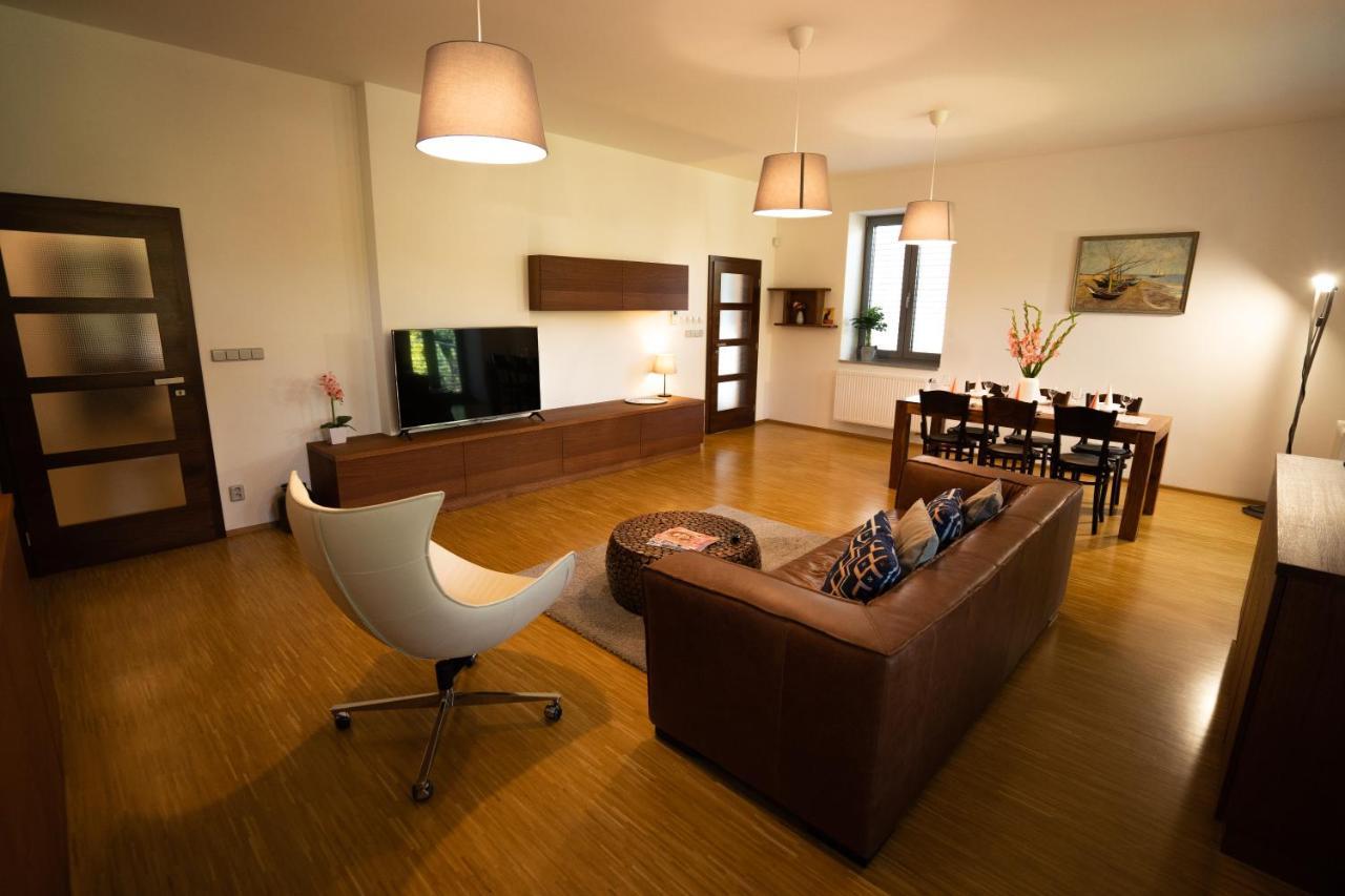 ברנו Black Field Apartment מראה חיצוני תמונה