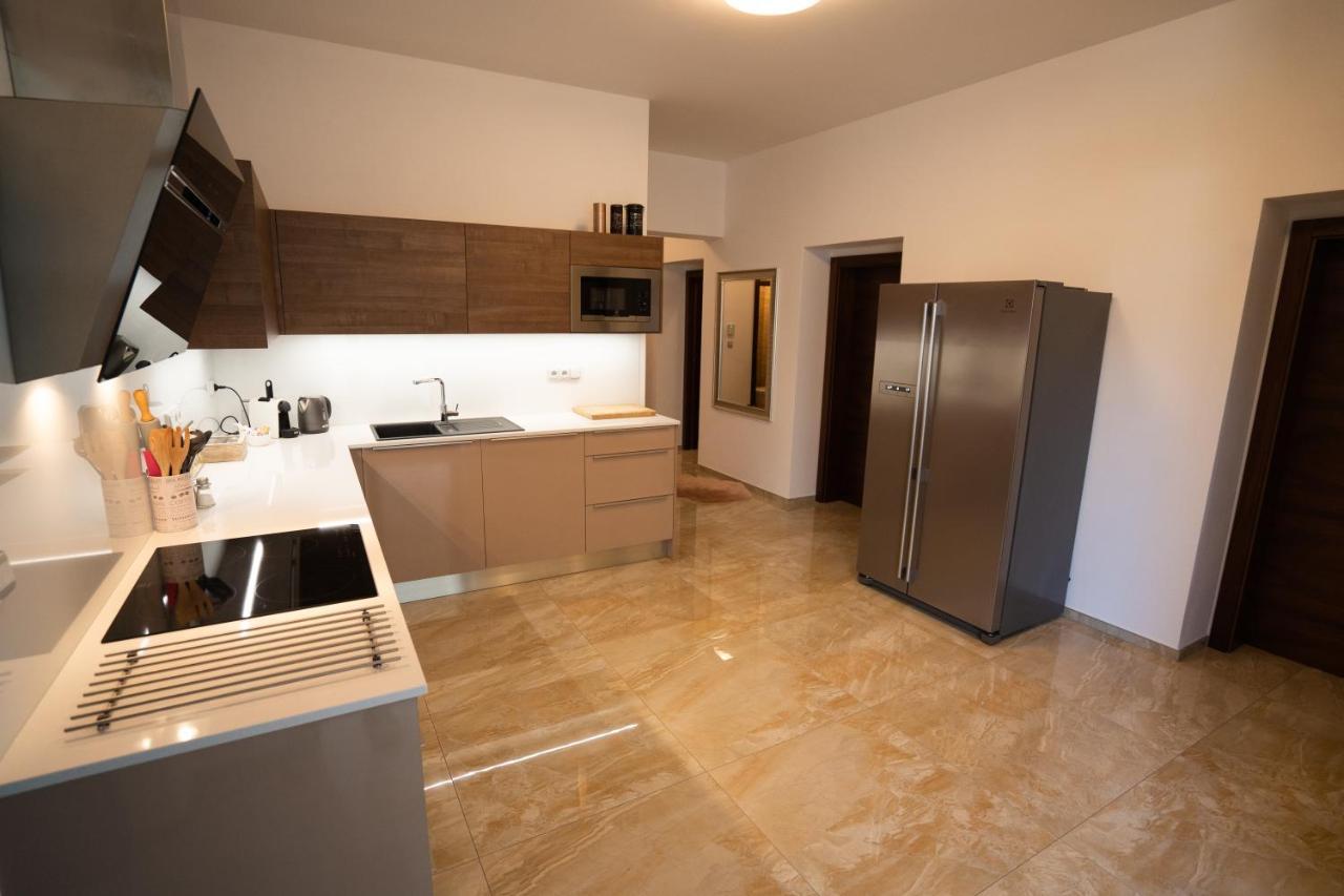 ברנו Black Field Apartment מראה חיצוני תמונה